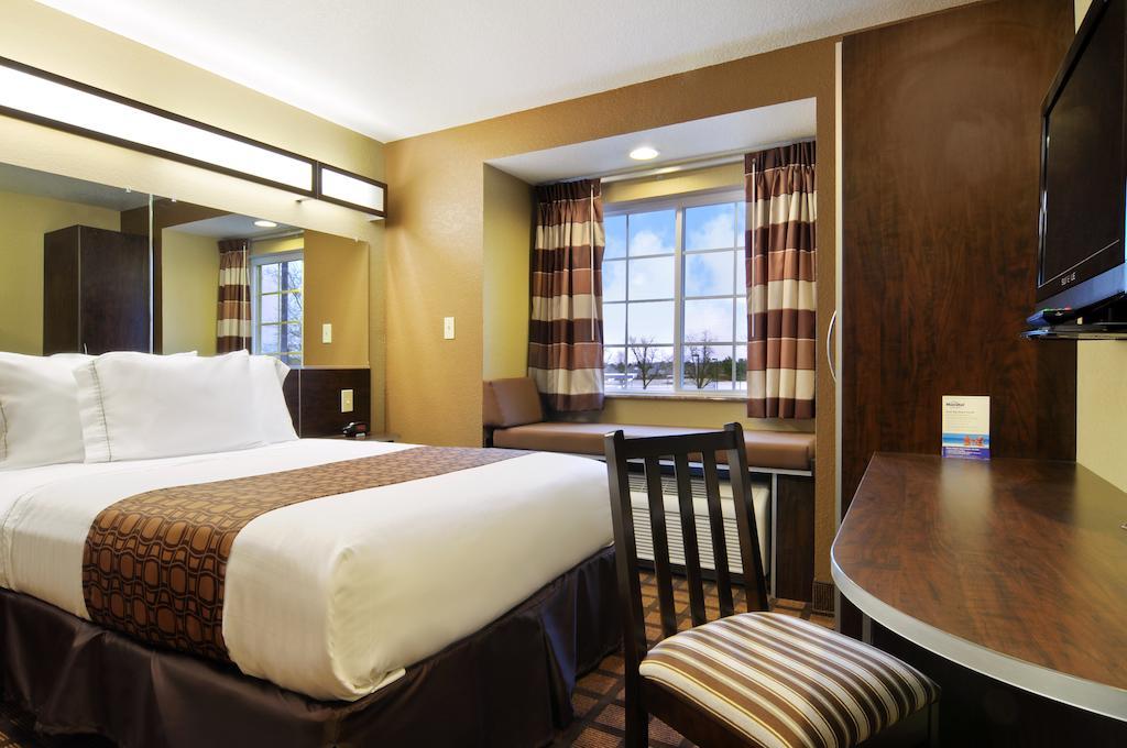 Microtel Inn And Suites Montgomery Pokoj fotografie